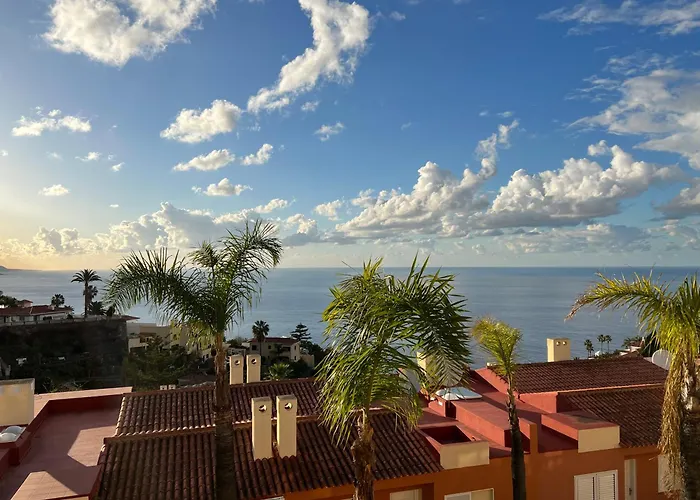 Nomad\'S Nest - Sea View Apartment With Pool - Ideal For Vacation & Remote Work